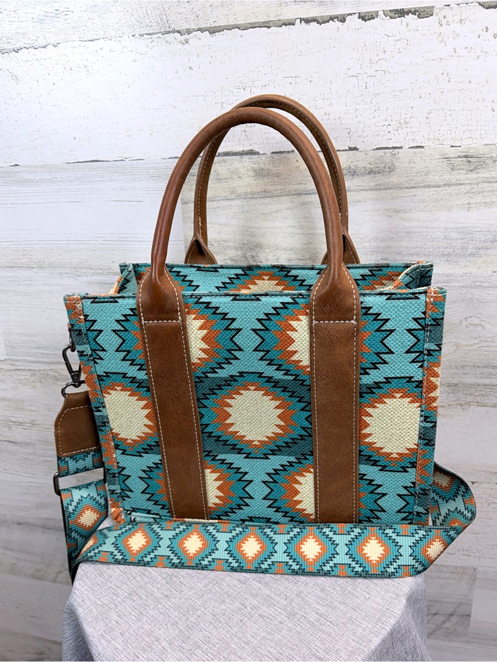 Wrangler Southwestern Aztec Canvas Tote Crossbody Bag Turquoise Western Chic - Picture 9 of 14